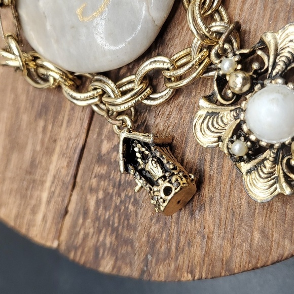 Wishing well good luck token Victorian bauble charm bracelet B3214 - Picture 3 of 4